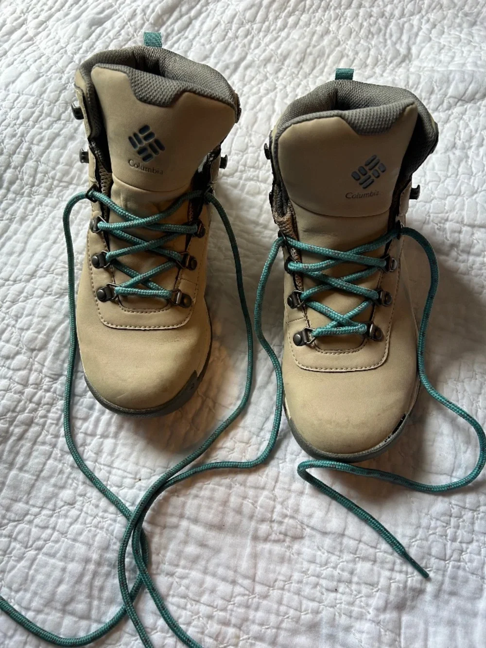 Columbia Hiking books women’s 7
